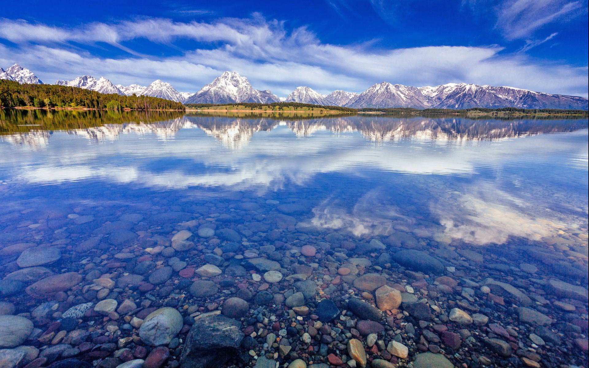 青山绿水风景桌面壁纸