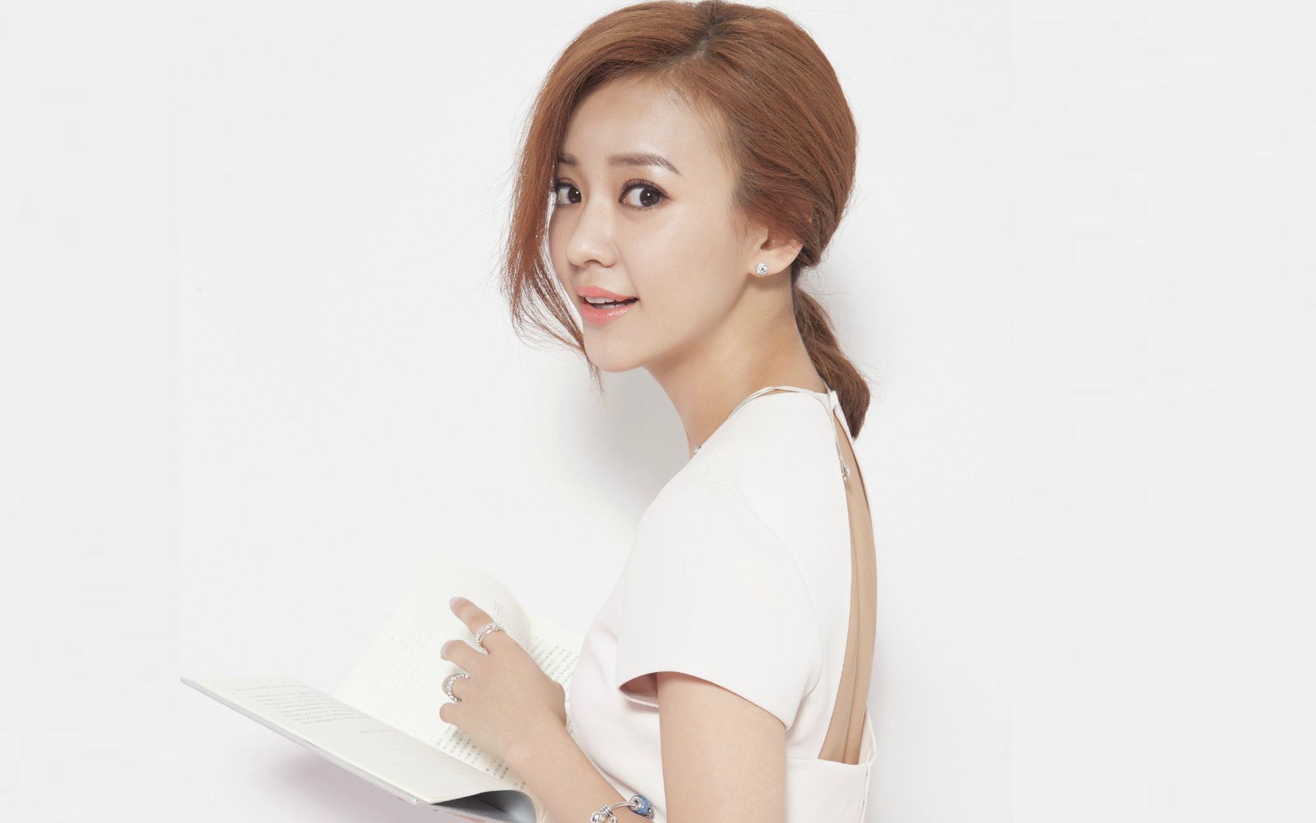 美女明星陈意涵图片壁纸高清