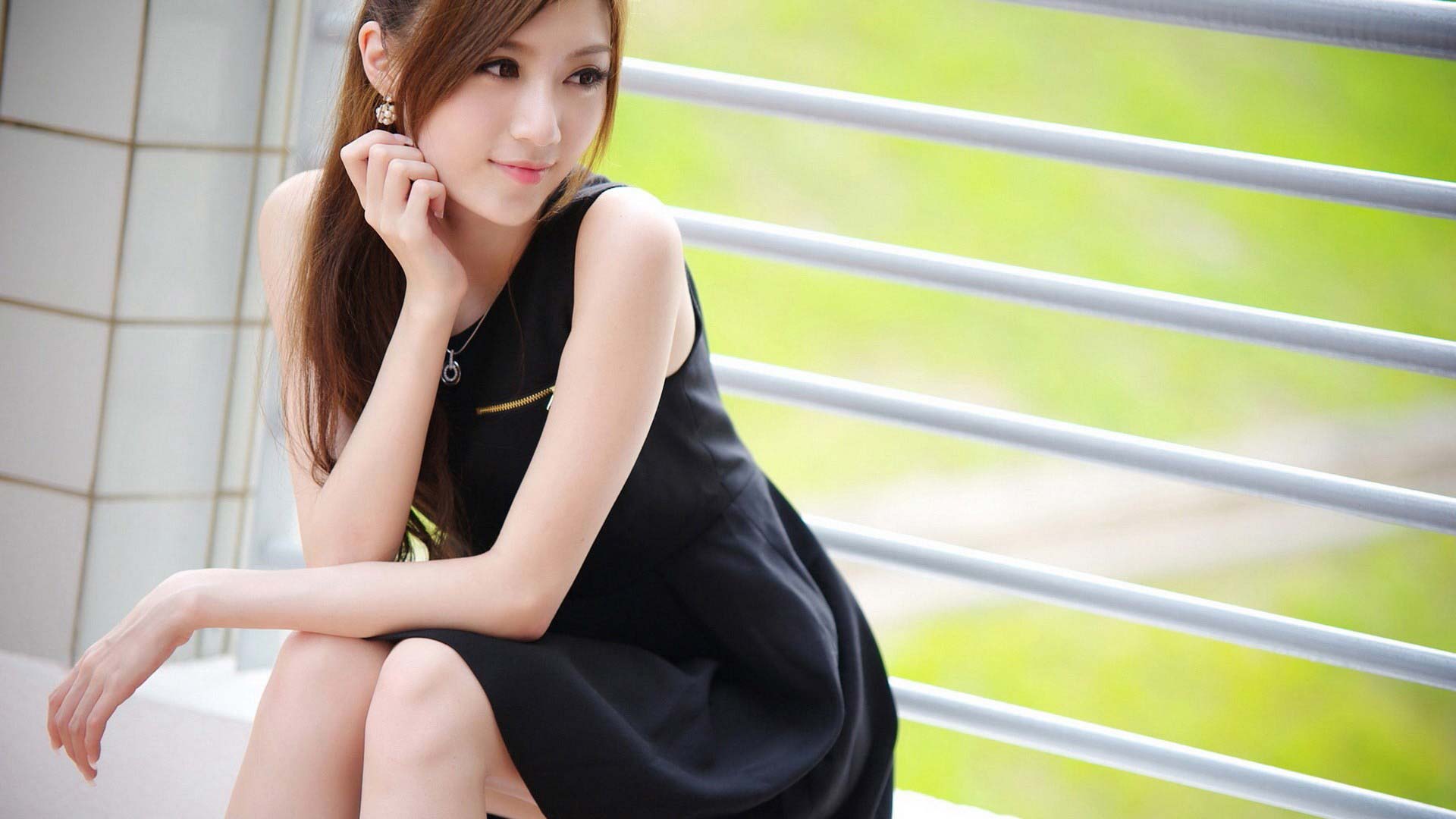 甜美美女伤感壁纸大全