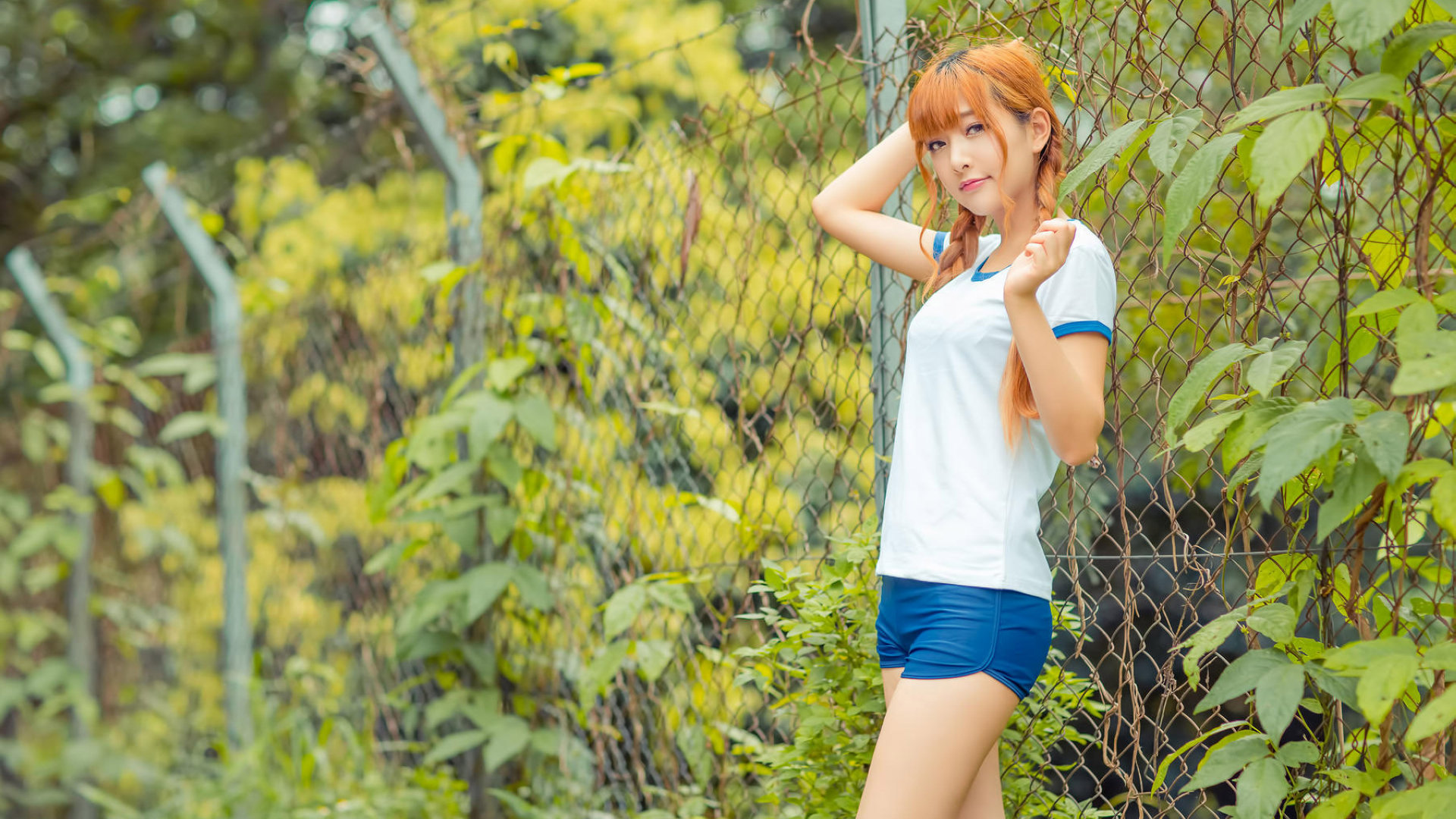 小清新少女高清户外摄影桌面壁纸图片