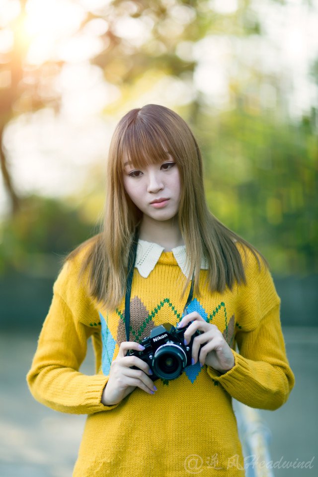 阳光下妩媚的清纯美女唯美写真