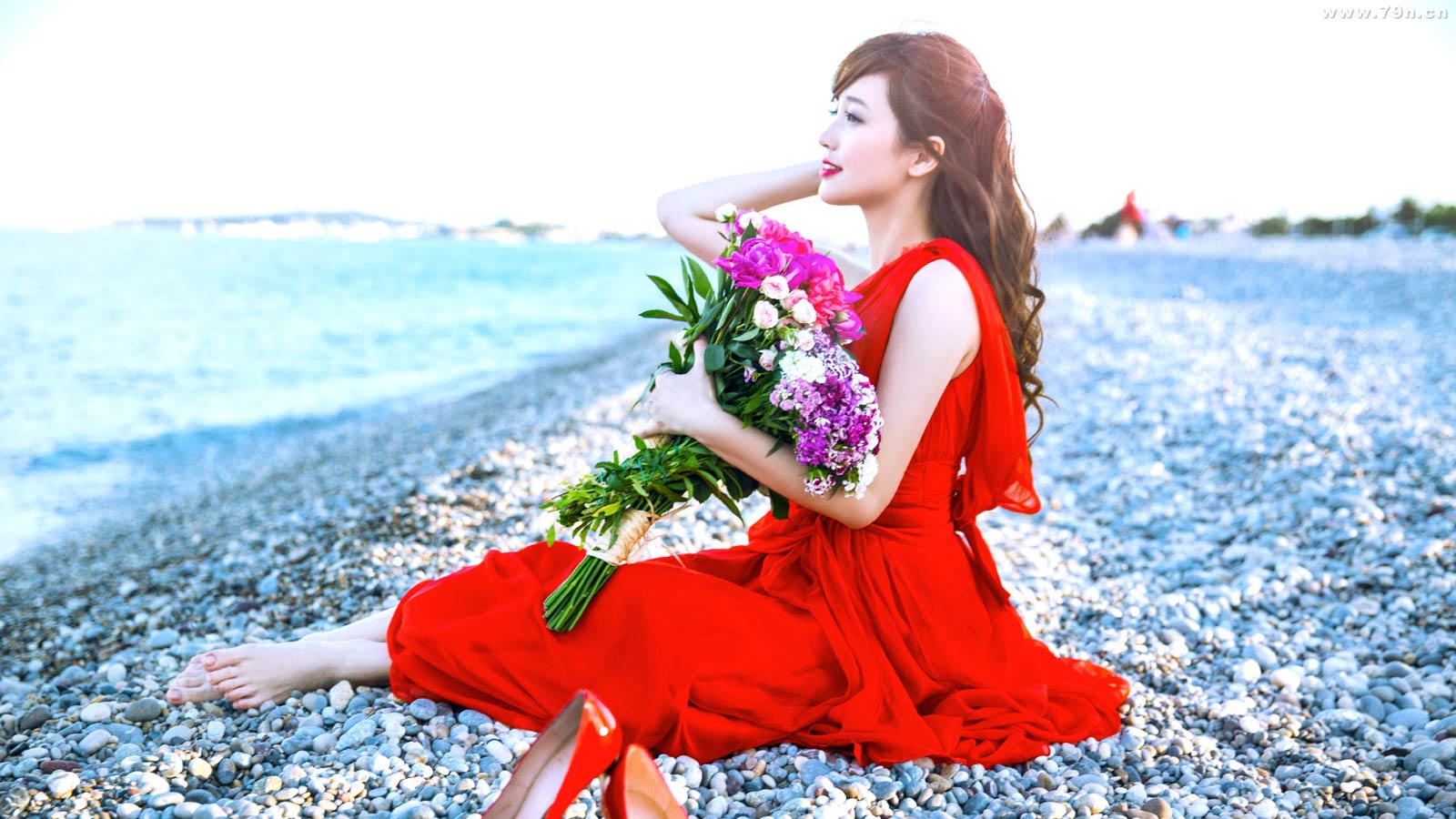 美女明星金莎高清电脑桌面壁纸图片