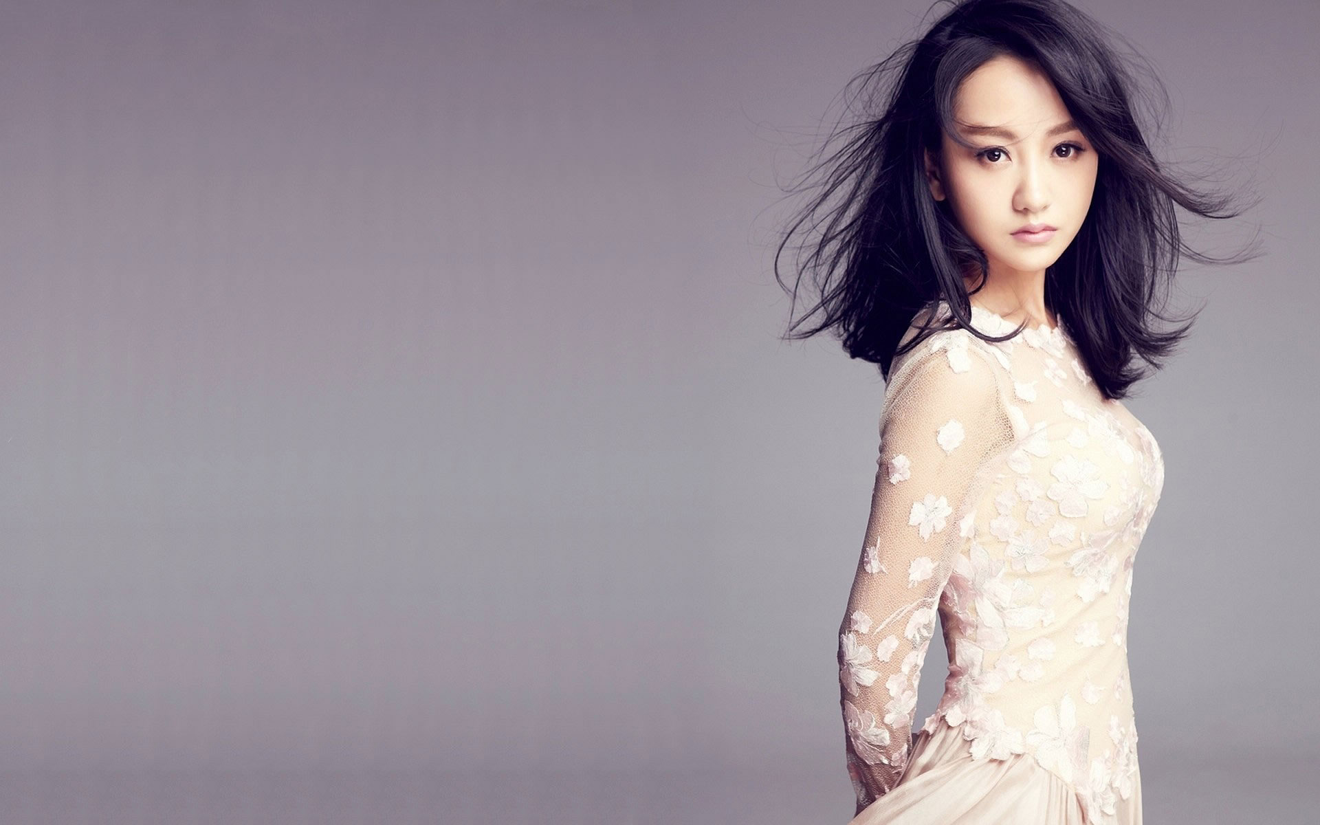 美女明星杨蓉高清电脑桌面壁纸