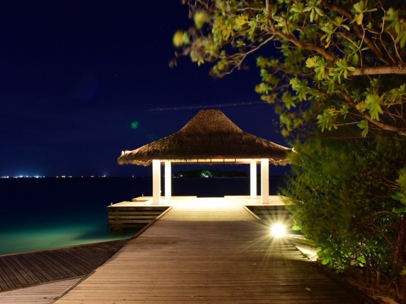 马尔代夫满月岛夜景唯美壁纸图片