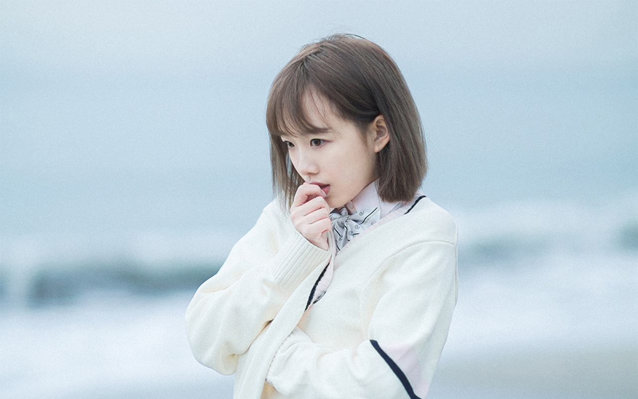 短发气质美女海边清新写真壁纸图片精选