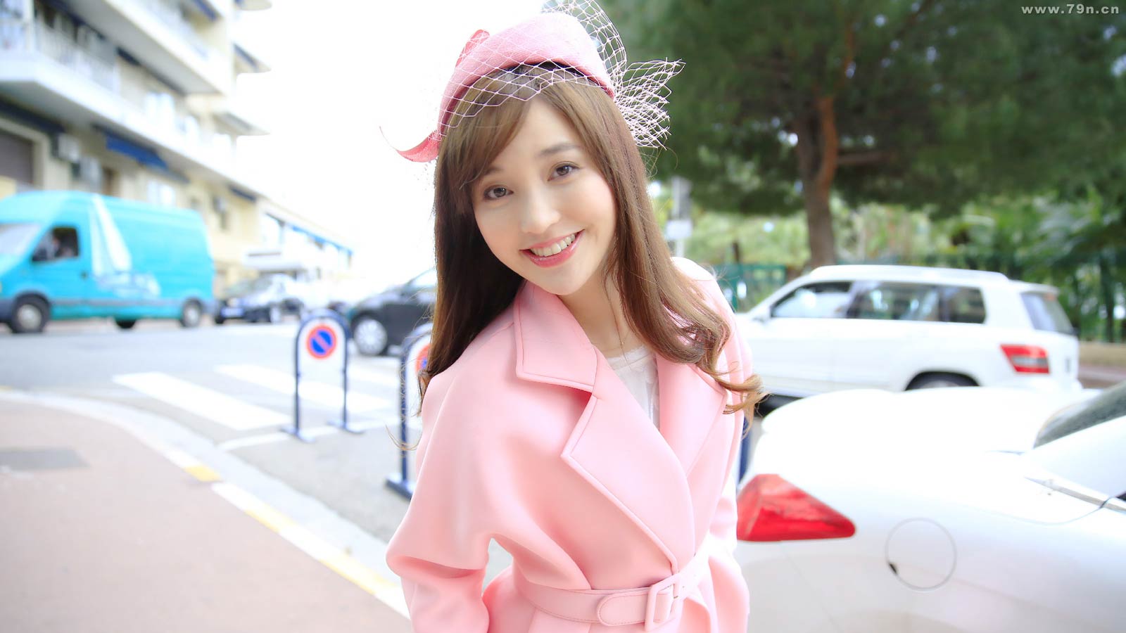 美女明星金莎高清电脑桌面壁纸图片