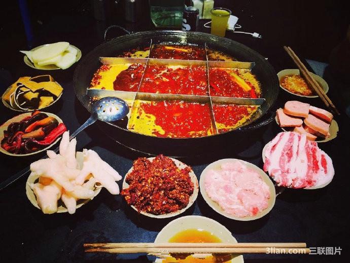 重庆九宫格火锅美食图片