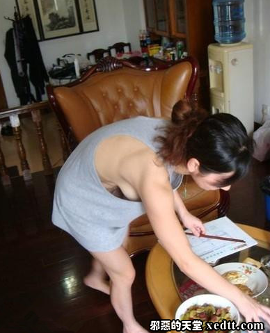 凉爽的妹子邪恶内涵图片