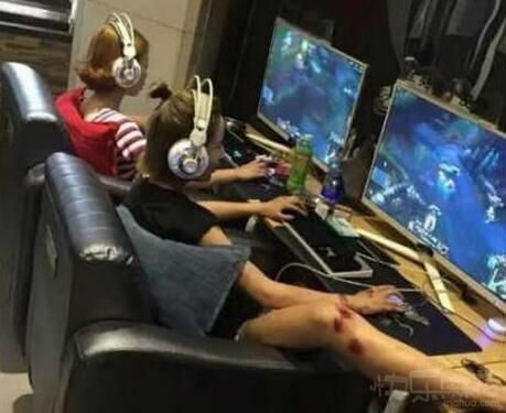 美女膝盖爆笑内涵图片