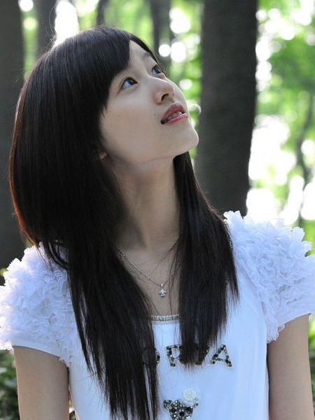 盘点女星昔日黑长直清纯发型图片