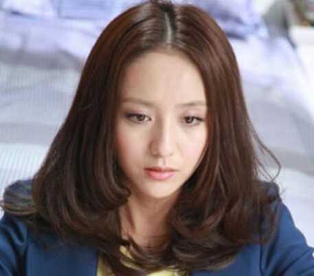 气质女生中分梨花头图片精选合辑