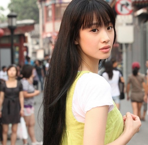 女生甜美长直发刘海发型图片合辑