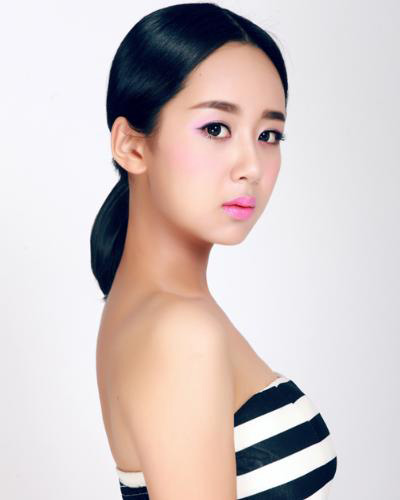 杨紫最新发型小女人味十足高清图片