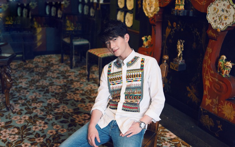 帅哥明星杨洋写真桌面壁纸图片精选
