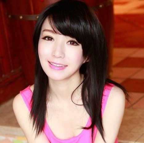 最新女生长直发发型图片精选