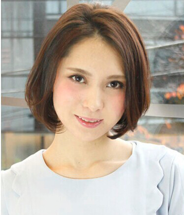 女生棕色短发图片正流行