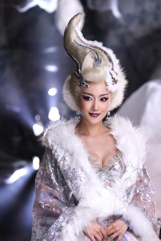 李依晓版苏妲己造型太杀马特了