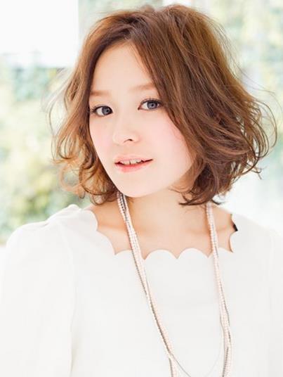 日系清新女生短发发型图片高清