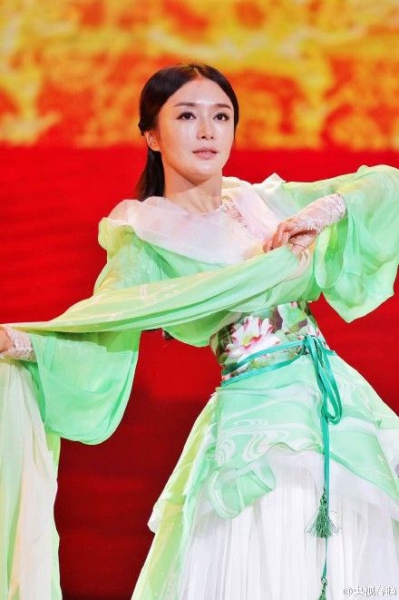 佟丽娅马苏秦岚王丽坤“春晚四美”古装发型图