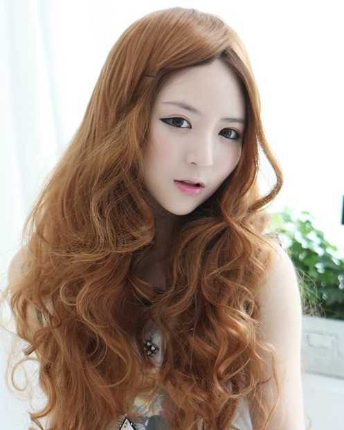 女生韩式长发大玉米烫发型图片