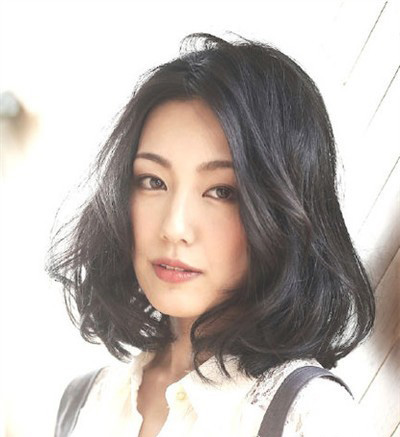 女生流行短卷发发型图片大全