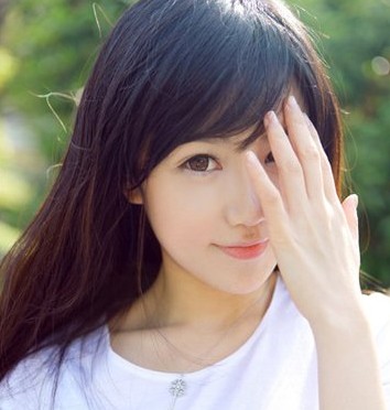 清纯女生最爱的中长直发发型图片