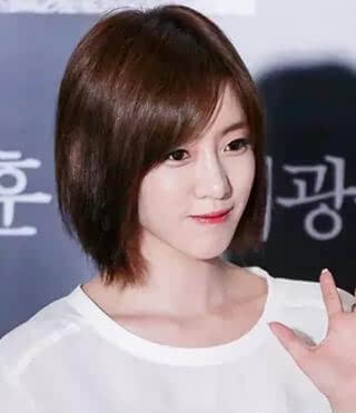 超养眼韩式女生短发发型图片