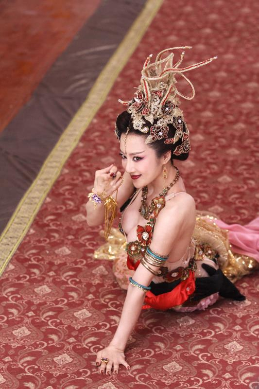 李依晓版苏妲己造型太杀马特了