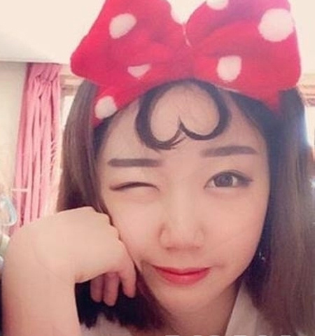 韩国最流行的女生爱心刘海发型图片