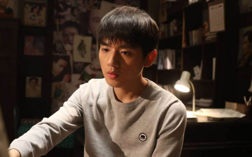 90后帅哥演员李家成桌面壁纸