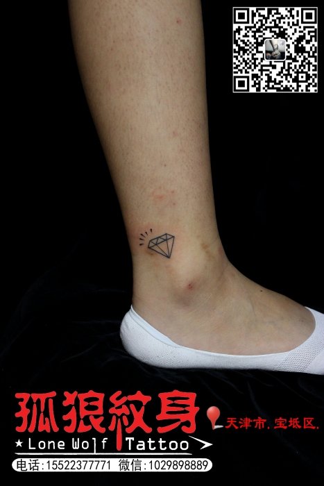 美女脚踝钻石纹身小清新图案