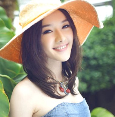 清纯女生中长直发发型图片