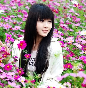 清纯女生最爱的中长直发发型图片