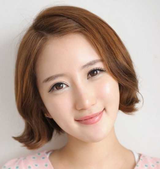 女生可爱短卷发发型图片最流行