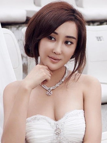 杜若溪新娘盘发发型图片